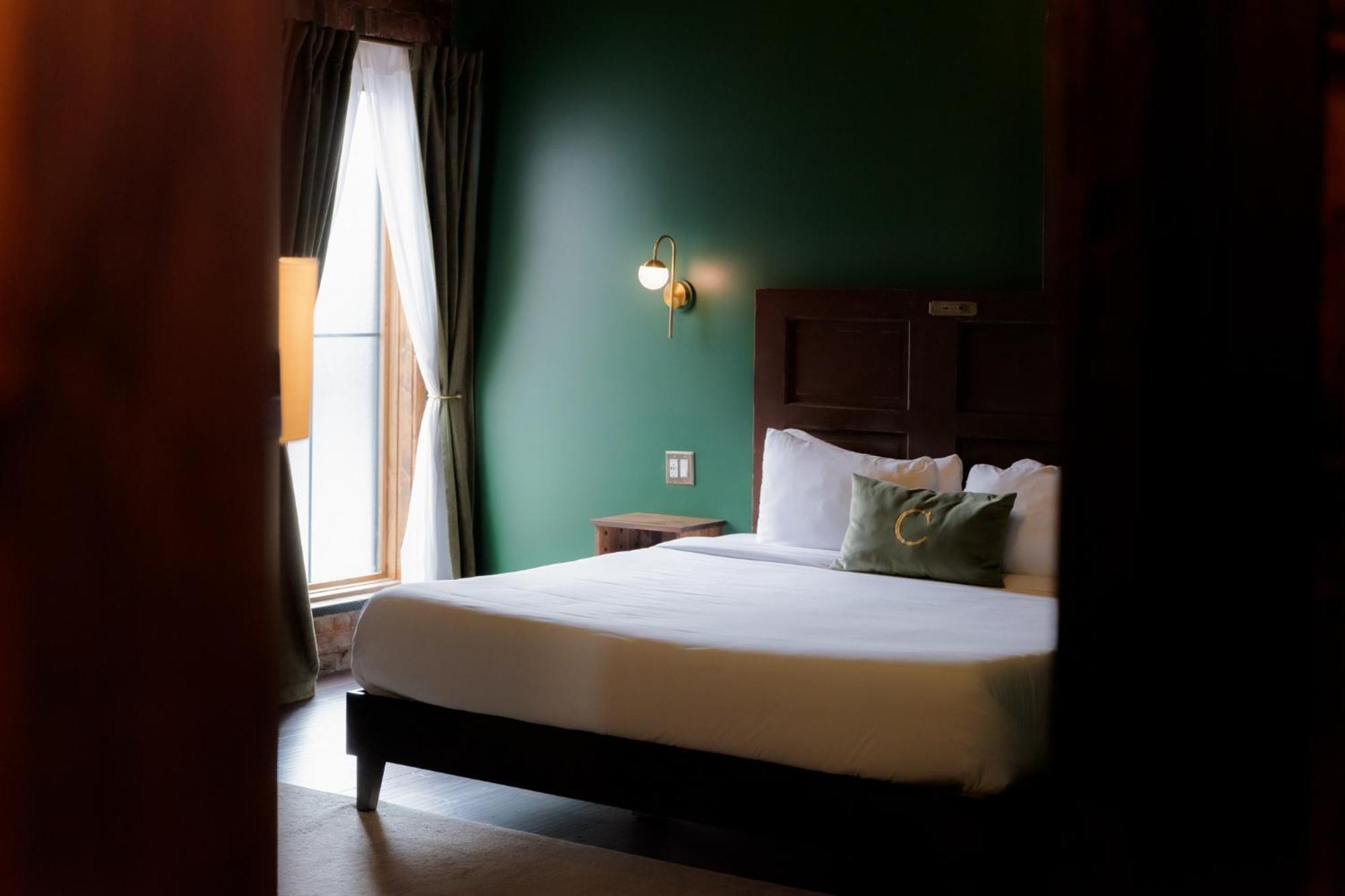 מדיסון The Chandler Hotel מראה חיצוני תמונה