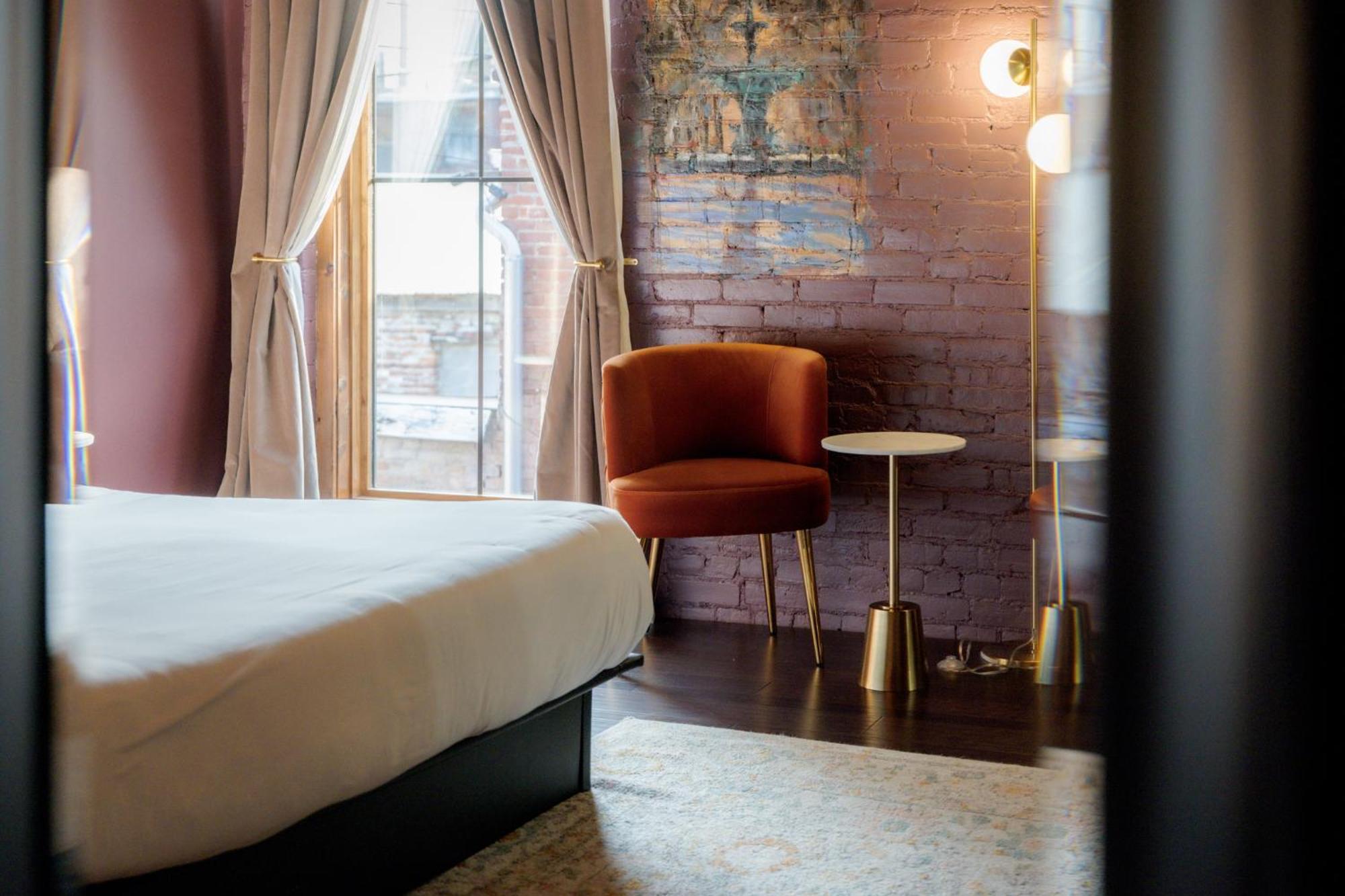 מדיסון The Chandler Hotel מראה חיצוני תמונה